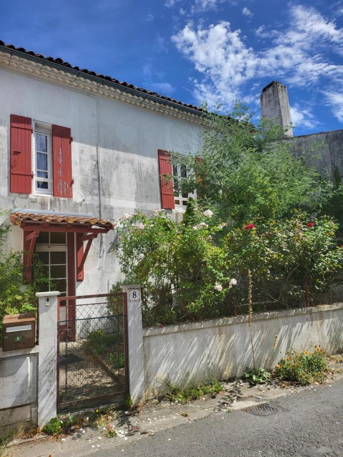 La Maison Rouge Paisible Maison De Pays Saujon Luaran gambar